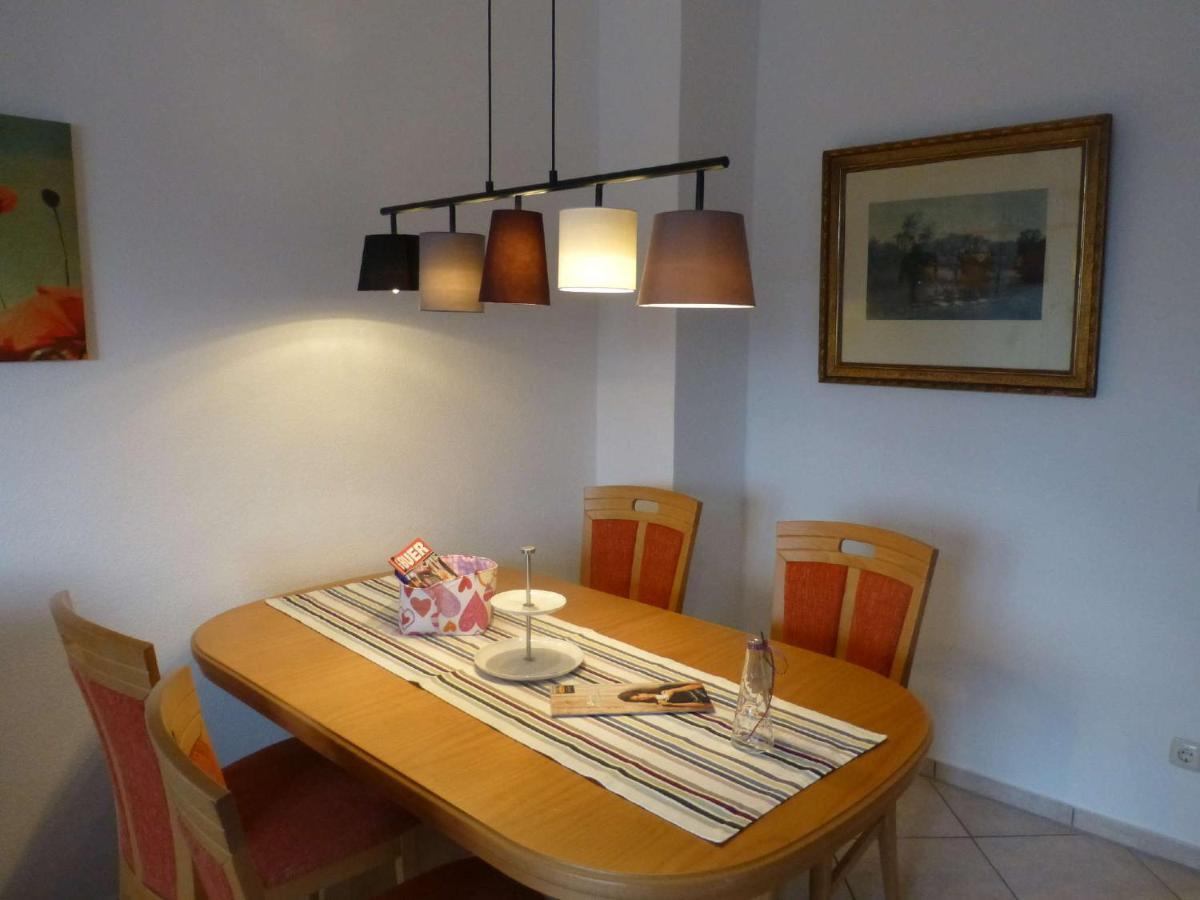 Ferienwohnung 'Zimmer Frei' ゲルゼンキルヒェン エクステリア 写真